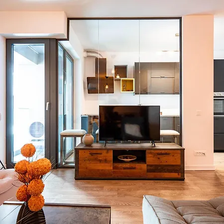 Apartment Chic In The Business Area Bucharest